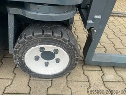 Combilift CB3000// Diesel// Perfect / Only 5185 h