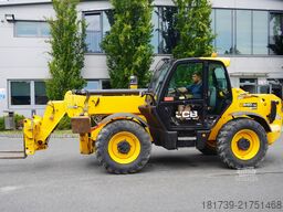 JCB 540-140 telescopic loader / 14 m range