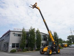 JCB 535-95 / 3.5 T / range 9.5 m / joystick