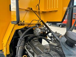 Combilift C2500 / Compact / Wide positioner