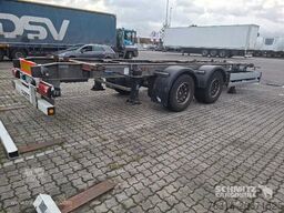 Schmitz Cargobull Zentralachsanhänger Wechselfahrgestell Maxiausführ