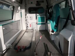 VW T5 Transporter Hochdach lang/KTW/Klima/FN: A29