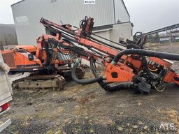 Tamrock 500 drilling rig w/ full set of new drill rods and