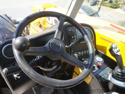 JCB 526-56 AGRI Plus / 5.6 m / joystick