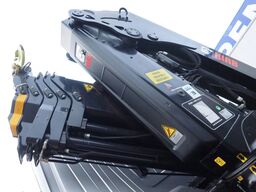 Mercedes-Benz Actros 2133 L Trekker + Hiab Kraan met City Tra...