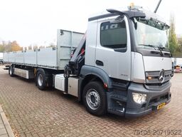 Mercedes-Benz Actros 2133 L Trekker + Hiab Kraan met City Tra...