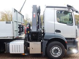 Mercedes-Benz Actros 2133 L Trekker + Hiab Kraan met City Tra...