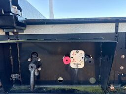 PAVIC Holzauflieger mit Schemel und Rungen