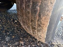 PAVIC Holzauflieger mit Schemel und Rungen