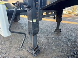 PAVIC Holzauflieger mit Schemel und Rungen