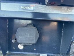 PAVIC Holzauflieger mit Schemel und Rungen