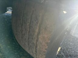 PAVIC Holzauflieger mit Schemel und Rungen