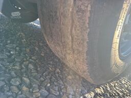 PAVIC Holzauflieger mit Schemel und Rungen