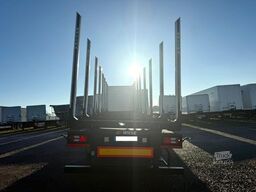 PAVIC Holzauflieger mit Schemel und Rungen