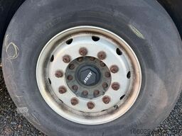 BENALU Timberliner Holzauflieger mit Schemel und Rungen