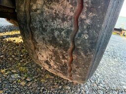 BENALU Timberliner Holzauflieger mit Schemel und Rungen