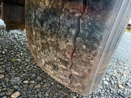 BENALU Timberliner Holzauflieger mit Schemel und Rungen