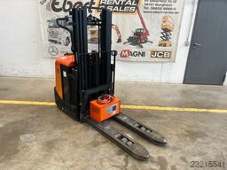 Toyota SPE 125 / nur 378h ! / Batterie 2025 / HH:3.35m