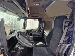 Mercedes-Benz Actros 1851