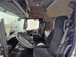 Mercedes-Benz Actros 1851