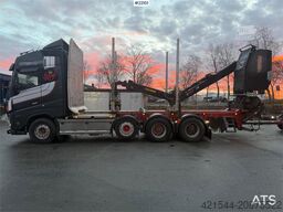 Volvo FH16 8x4 Globetrotter Royal timber truck w/Loglift