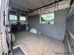 MERCEDES-BENZ Sprinter 318 CDI *Automatik* L2H2*