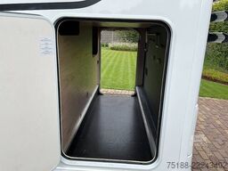 Dethleffs globebus L004