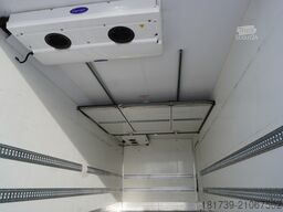 Renault D210 12T / Bitemperature / 80 tho. km/