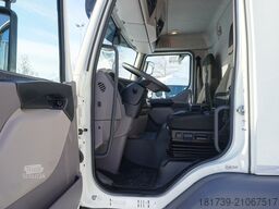 DAF LF 12.210 18-pallet container with tail