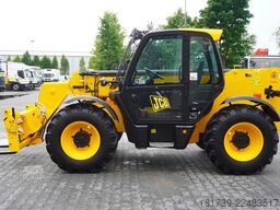 JCB 535-95 / 3.5 T / range 9.5 m / joystick