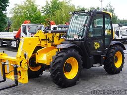 JCB 535-95 / 3.5 T / range 9.5 m / joystick