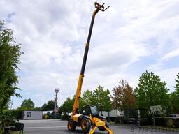 JCB 540-140 telescopic loader / 14 m range