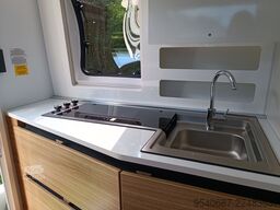 Adria 361 LH Action