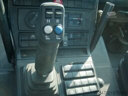 Unimog U 218 Vario Pilot Zapfwelle vorne AHK