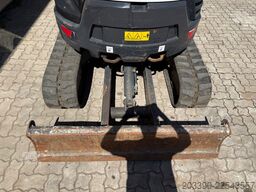 BOBCAT E26 / 2021 BJ / 2 x Löffel / 2.187