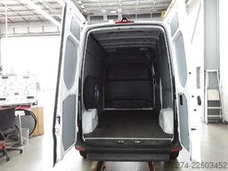 Mercedes-Benz eSprinter Rückkamera Sitzheizung DAB Automatik