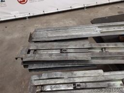 Diversen Occ set van 4 rongen 288 cm
