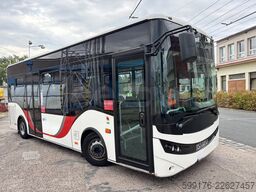 Isuzu Novo