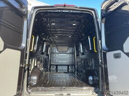 MAN TGE 3.180 L4H3 Kasten 4x4 STANDHZ ACC LENKRADHZ