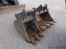 CATERPILLAR 301.7 CR SW + 3 x Löffel