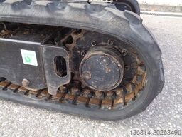 CATERPILLAR 301.7 CR SW + 3 x Löffel