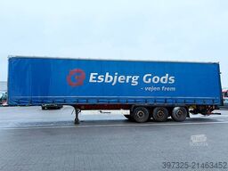 Krone Curtainsider / Planenauflieger / Gardin