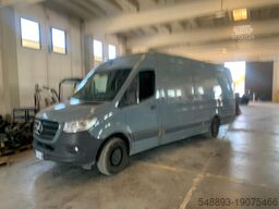 Mercedes-Benz SPRINTER 317