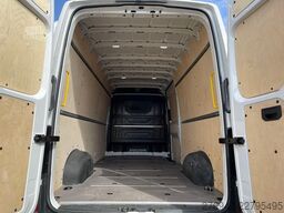 VW Crafter Kasten 35 L4H3 NAV AHK äden