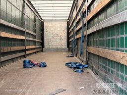 Schmitz Cargobull Curtainsider Mega