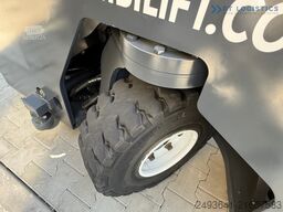 Combilift C5000E / TRIPLEX 8300MM WIDE POSITIONER