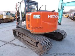 HITACHI ZX135