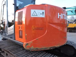 HITACHI ZX135