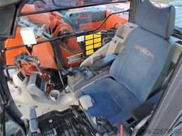HITACHI ZX135