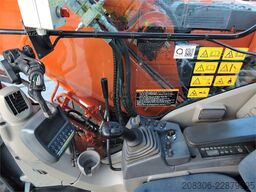HITACHI ZX135